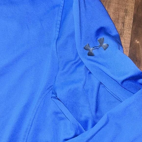 Under Armour 1/4 Zip Pullover Shirt - Picture 3 of 6